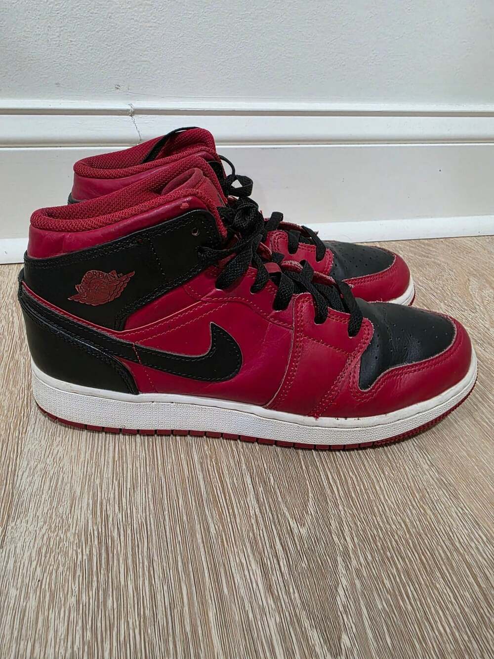 Jordan Air Jordan 1 Mid Size 7Y Reverse Bred Gym Red Black White